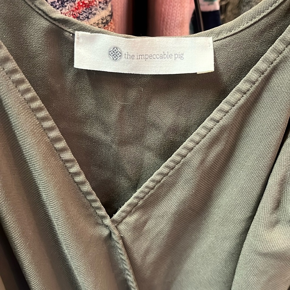 EUC The Impeccable Pig Gray Tank Top